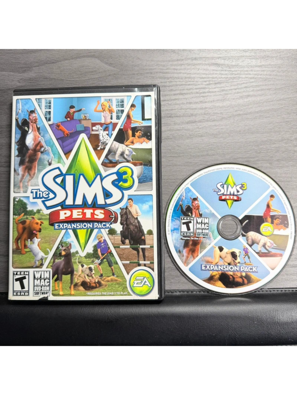 The Sims 3 Pets Expansion Pack Windows Mac Computer Game Disc Case
